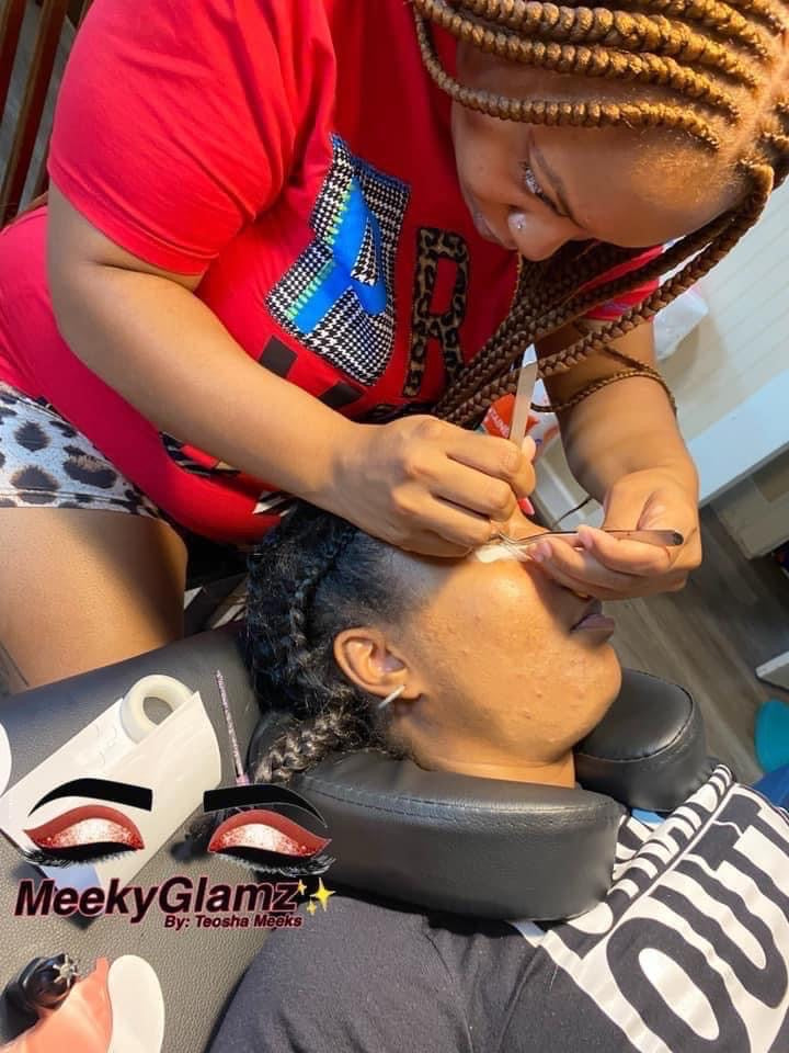 EYELASH TRAINING 1 ON 1 W/Model